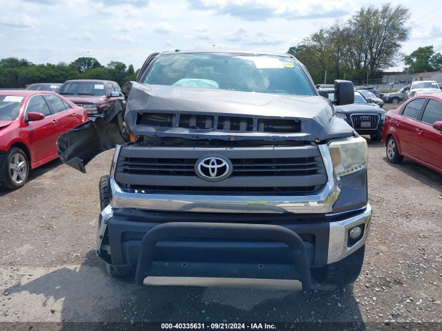 5TFDW5F17EX400391 Toyota Tundra Sr5 5.7l V8