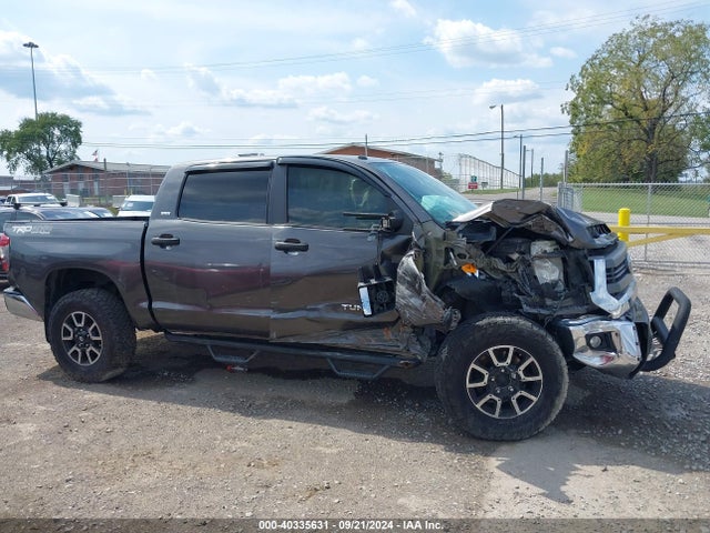 5TFDW5F17EX400391 Toyota Tundra Sr5 5.7l V8
