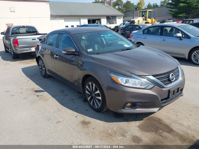 2017 1N4AL3AP0HC181173 главное изображение