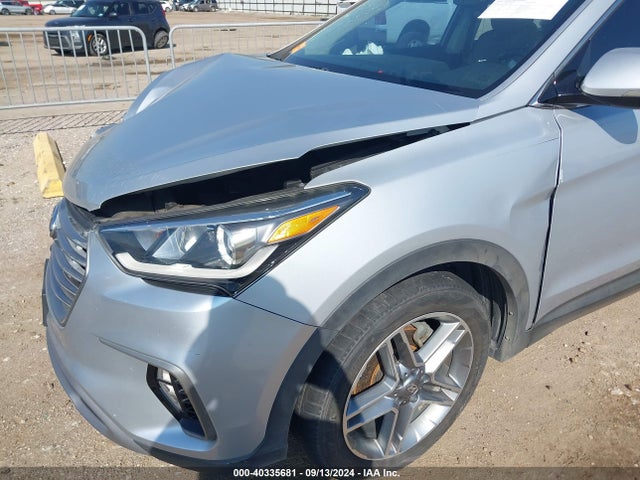 Hyundai Santa Fe Se Ultimate 2017 KM8SR4HF1HU241645 Image 17