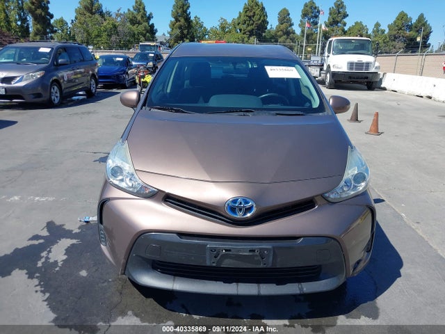Toyota Prius V Two 2016 JTDZN3EU5GJ051522 Image 12