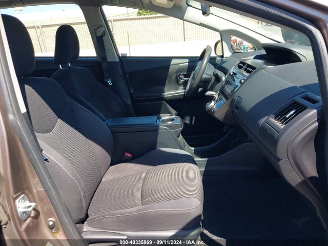 Toyota Prius V Two 2016 JTDZN3EU5GJ051522 Image 5