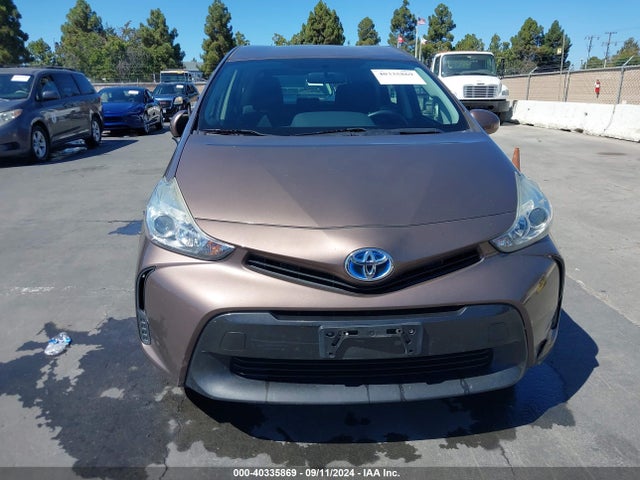 Toyota Prius V Two 2016 JTDZN3EU5GJ051522 Image 6