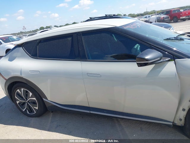KIA Ev6 Wind 2022 KNDC34LA1N5031509 Image 13