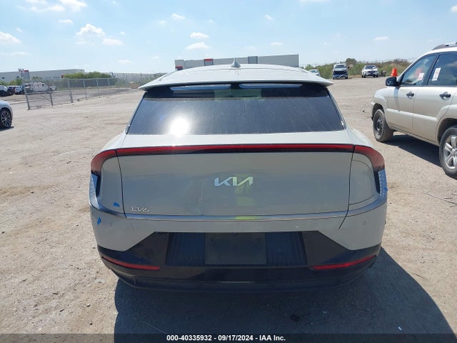 KIA Ev6 Wind 2022 KNDC34LA1N5031509 Image 16