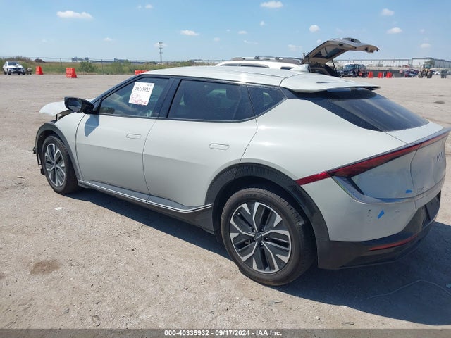 KIA Ev6 Wind 2022 KNDC34LA1N5031509 Image 3
