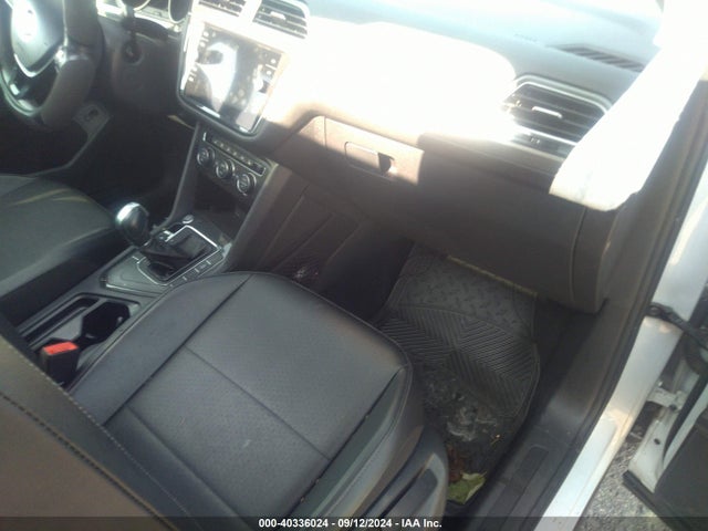 3VV3B7AX1JM046741 Volkswagen Tiguan