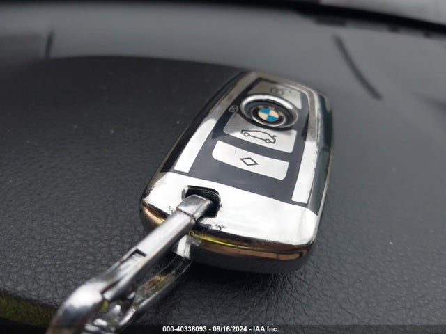 WBA8A9C51JAH13951 BMW 320i