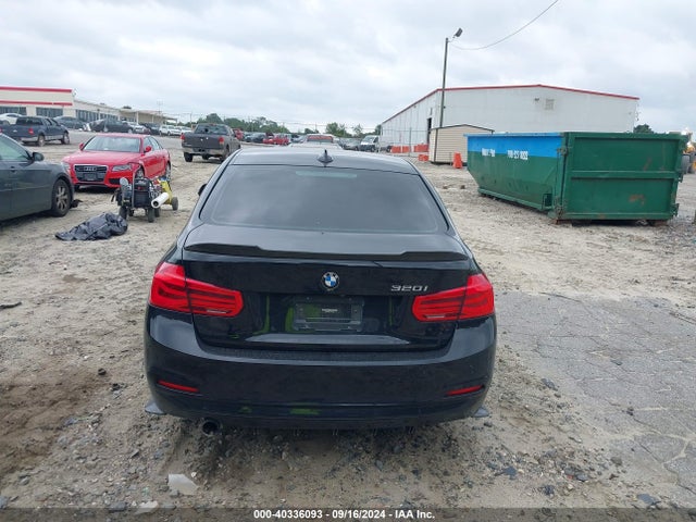 WBA8A9C51JAH13951 BMW 320i
