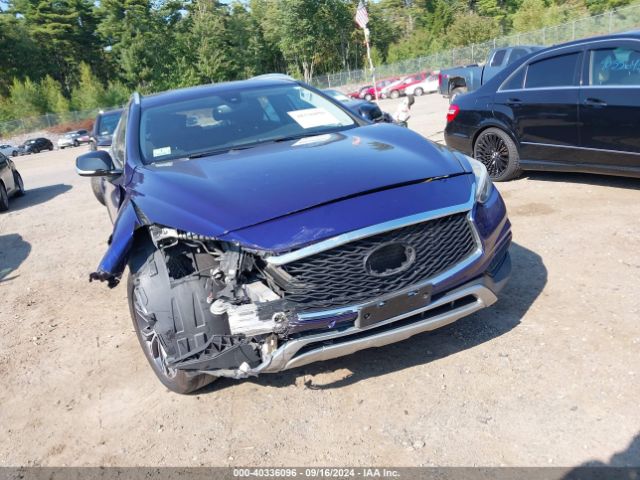 SJKCH5CR3JA045746 Infiniti Qx30 Luxury