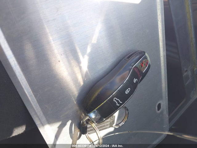 2011 PORSCHE CAYENNE WP1AA2A20BLA07804 Photo 10