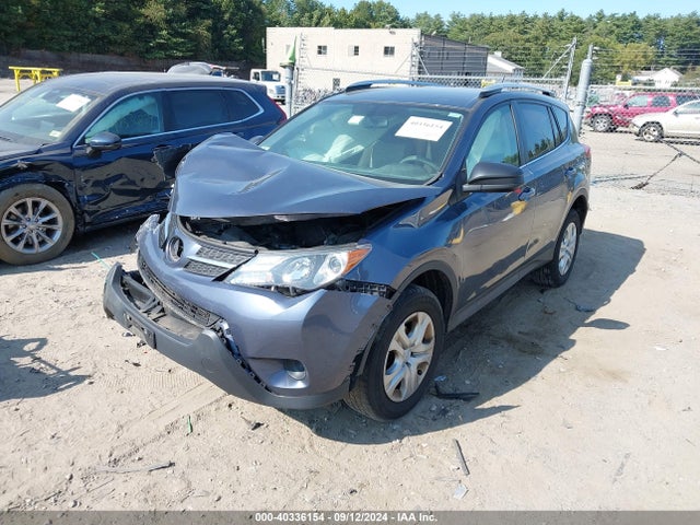Toyota RAV4 LE 2014 JTMBFREV4ED093685 Image 2