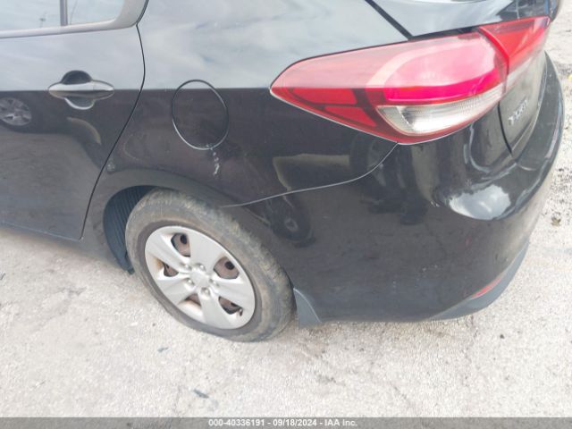 3KPFK4A78JE204156 KIA FORTE LX