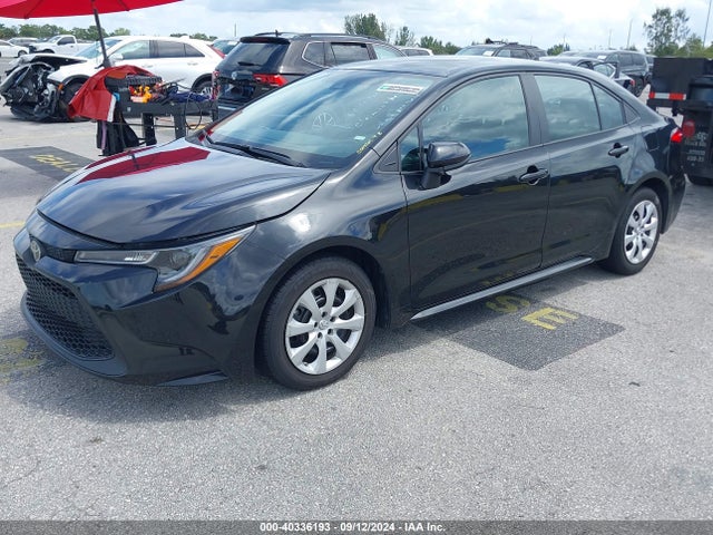Toyota COROLLA LE 2022 5YFEPMAE7NP386397 Image 2