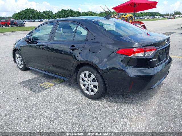 Toyota COROLLA LE 2022 5YFEPMAE7NP386397 Image 3