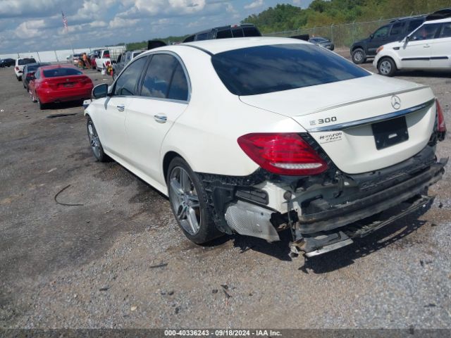 WDDZF4JB8HA102137 Mercedes-Benz E 300