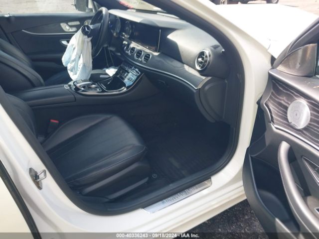 WDDZF4JB8HA102137 Mercedes-Benz E 300