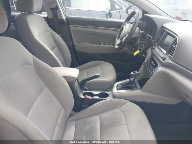 Hyundai ELANTRA SEL 2018 5NPD84LF9JH304482 Image 5