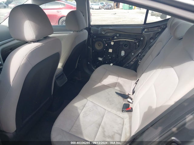 Hyundai ELANTRA SEL 2018 5NPD84LF9JH304482 Image 8