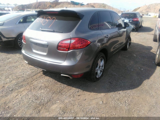 2013 PORSCHE CAYENNE WP1AA2A29DLA10381 Photo 3