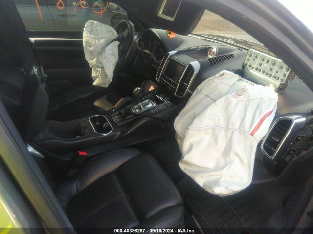 2013 PORSCHE CAYENNE WP1AA2A29DLA10381 Photo 4