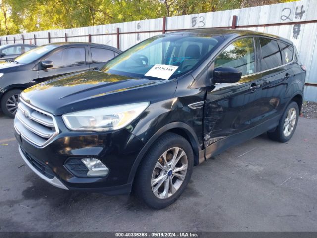 1FMCU9G9XHUC04878 Ford ESCAPE SE