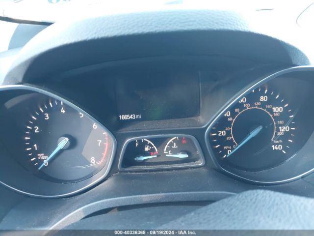 1FMCU9G9XHUC04878 Ford ESCAPE SE