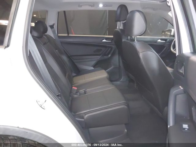 3VV2B7AXXJM098333 Volkswagen Tiguan 2.0t Se/2.0t Sel