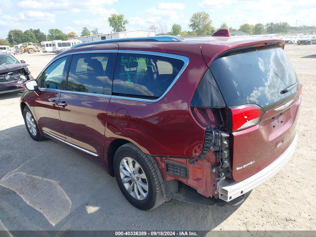 2C4RC1BG0JR279665 Chrysler Pacifica Touring L