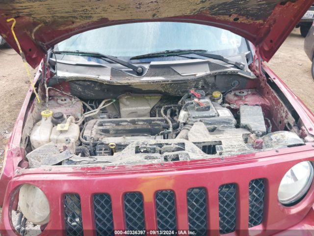 1C4NJPFA6GD810831 Jeep Patriot Latitude