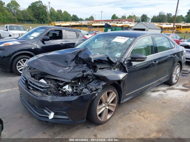 1VWBT7A3XHC032169 Volkswagen Passat 1.8t Se