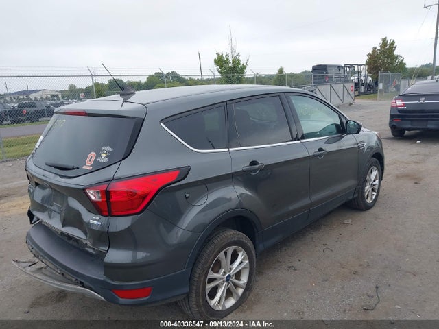 Ford ESCAPE SE 2019 1FMCU9GD2KUA91195 Image 4