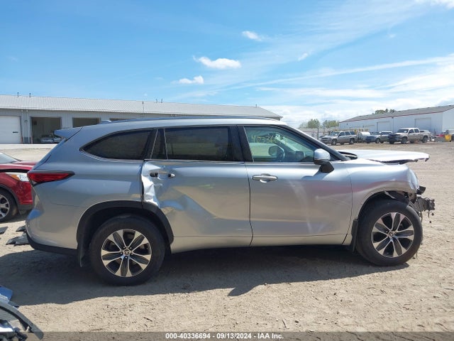 Toyota Highlander Xle 2021 5TDGZRBH5MS072925 Image 14
