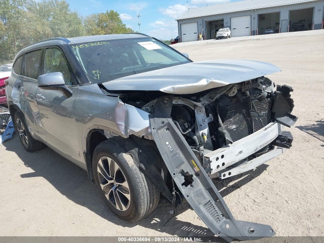 Toyota Highlander Xle 2021 5TDGZRBH5MS072925 Image 6
