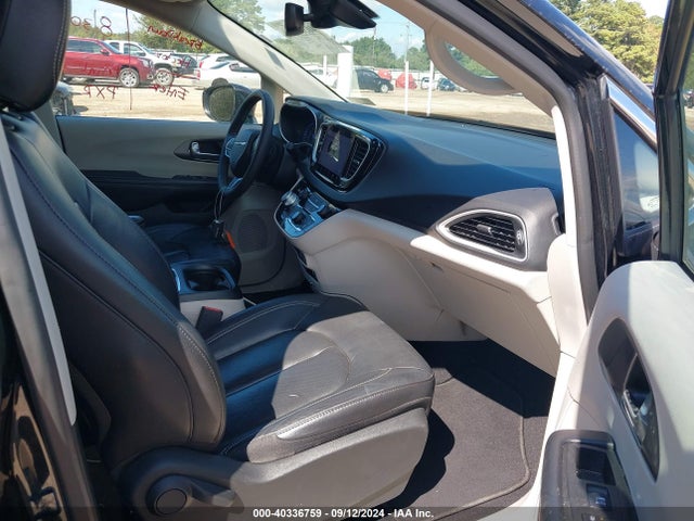 2C4RC1BG3NR178674 Chrysler Pacifica Touring L