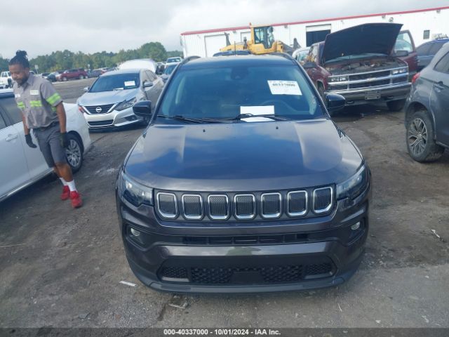 3C4NJCBB1NT188475 Jeep Compass Latitude Fwd