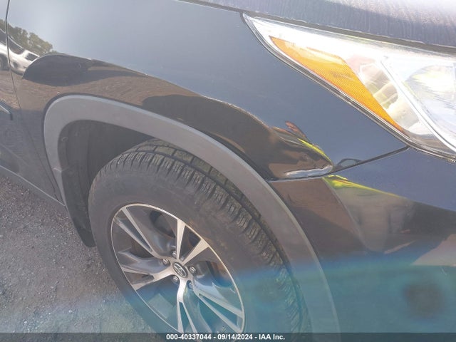 Toyota Highlander Le Plus 2019 5TDBZRFHXKS984046 Image 6