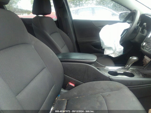 1G1ZD5ST5JF114258 Chevrolet MALIBU LT
