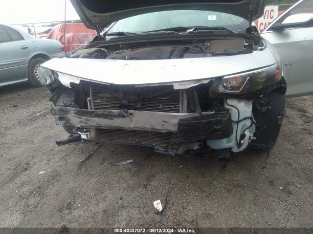 1G1ZD5ST5JF114258 Chevrolet MALIBU LT