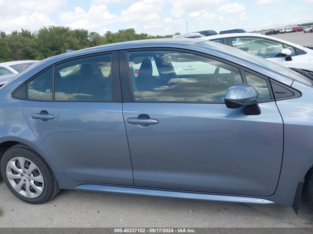 Toyota COROLLA LE 2022 JTDEPMAE8NJ192269 Image 13