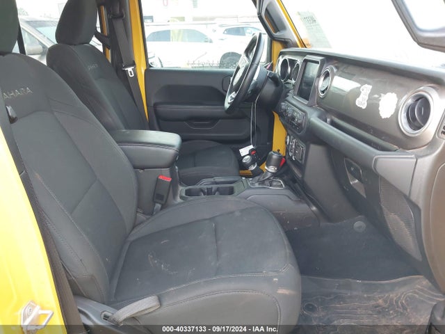 1C4HJXEG0JW325535 Jeep Wrangler Unlimited Sahara 4x4