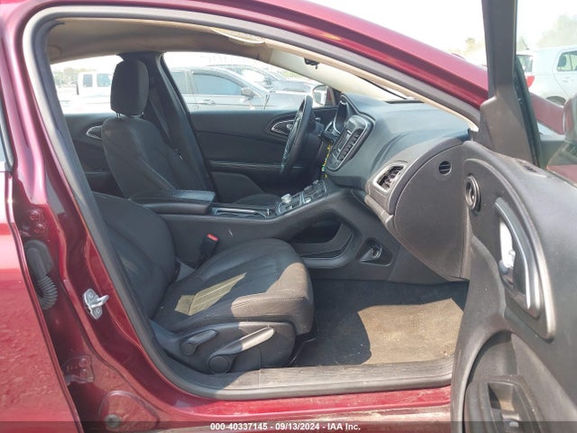 Chrysler 200 Limited 2015 1C3CCCAB0FN744204 Image 5