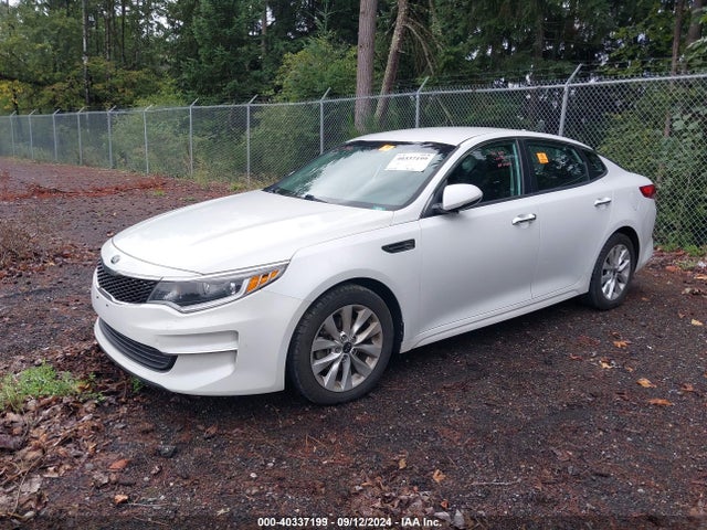 KIA Optima Lx 2017 5XXGT4L39HG146359 Image 2