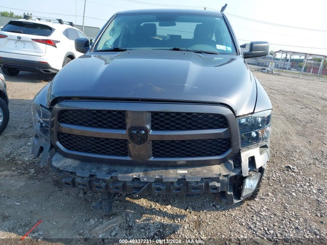 1C6RR7FT9KS517643 RAM 1500 Classic Express Quad Cab 4x4 6'4 Box