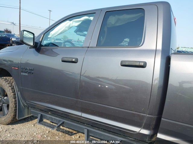 1C6RR7FT9KS517643 RAM 1500 Classic Express Quad Cab 4x4 6'4 Box
