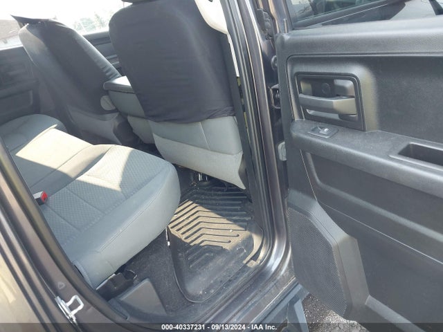 1C6RR7FT9KS517643 RAM 1500 Classic Express Quad Cab 4x4 6'4 Box
