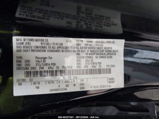 1FADP3K29JL295232 Ford FOCUS SE