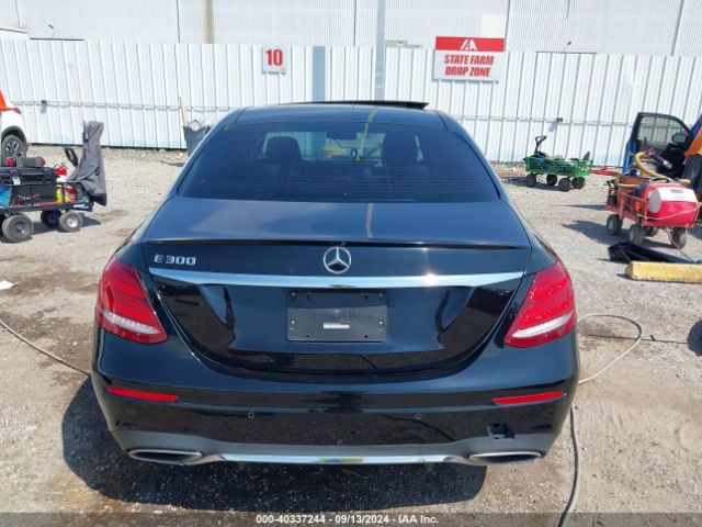 WDDZF4JB2HA042601 Mercedes-Benz E 300