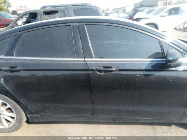 3FA6P0HD4KR147735 Ford FUSION SE