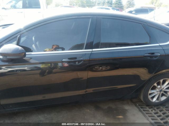 3FA6P0HD4KR147735 Ford FUSION SE